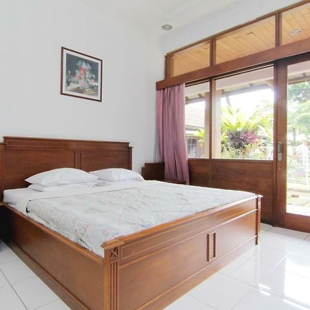 Villa Enggal Лембанг Екстериор снимка